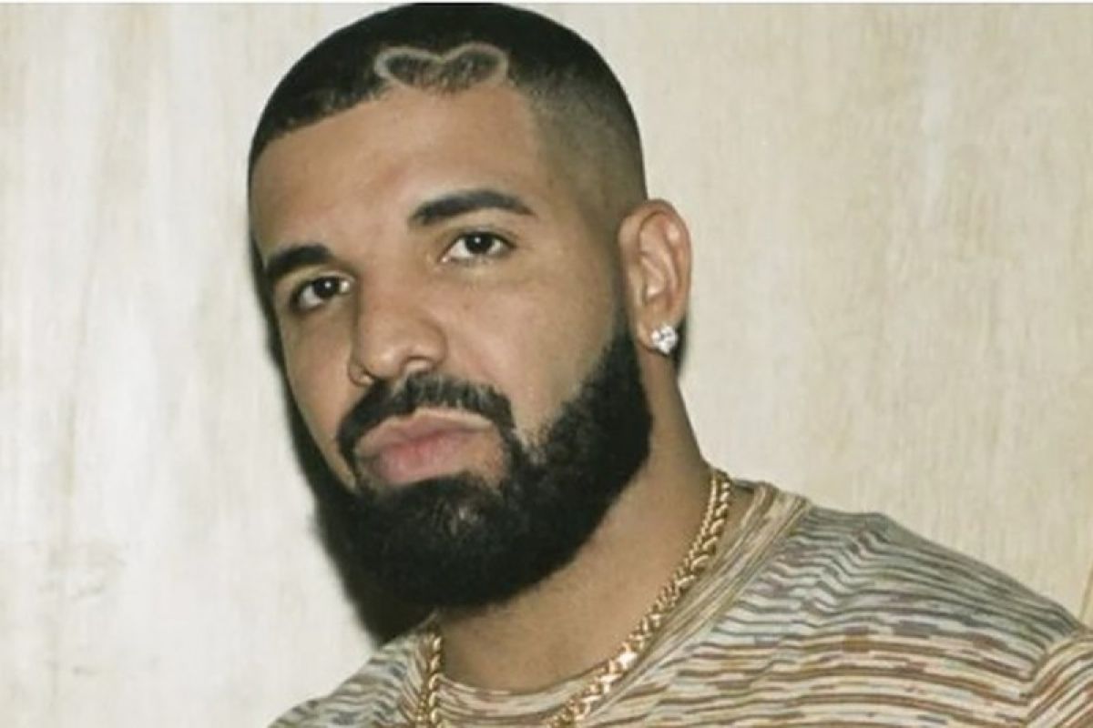 'Certified Lover Boy' milik Drake puncaki tangga album Rolling Stone
