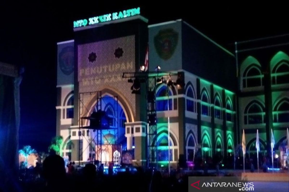 Kondisi atap Masjid Agung Al Ikhlas Kabupaten Penajam perlu penanganan