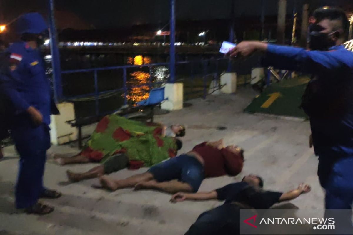 Polres Bangka Barat Evakuasi ABK Kapal KMP Musi di Perairan Tanjung Kalian