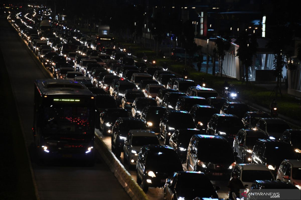 Jakarta belum turun level PPKM karena ditetapkan bersama Jabodetabek