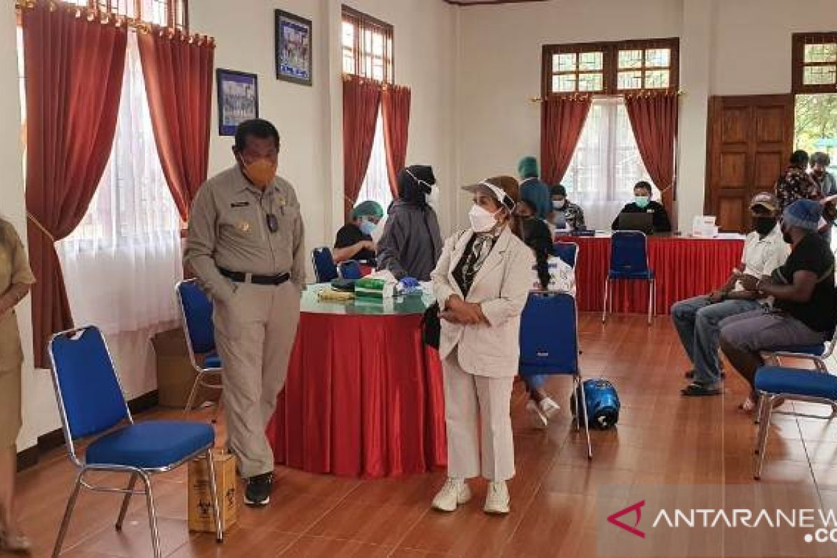 TP PKK Jayawijaya gelar vaksinasi COVID-19