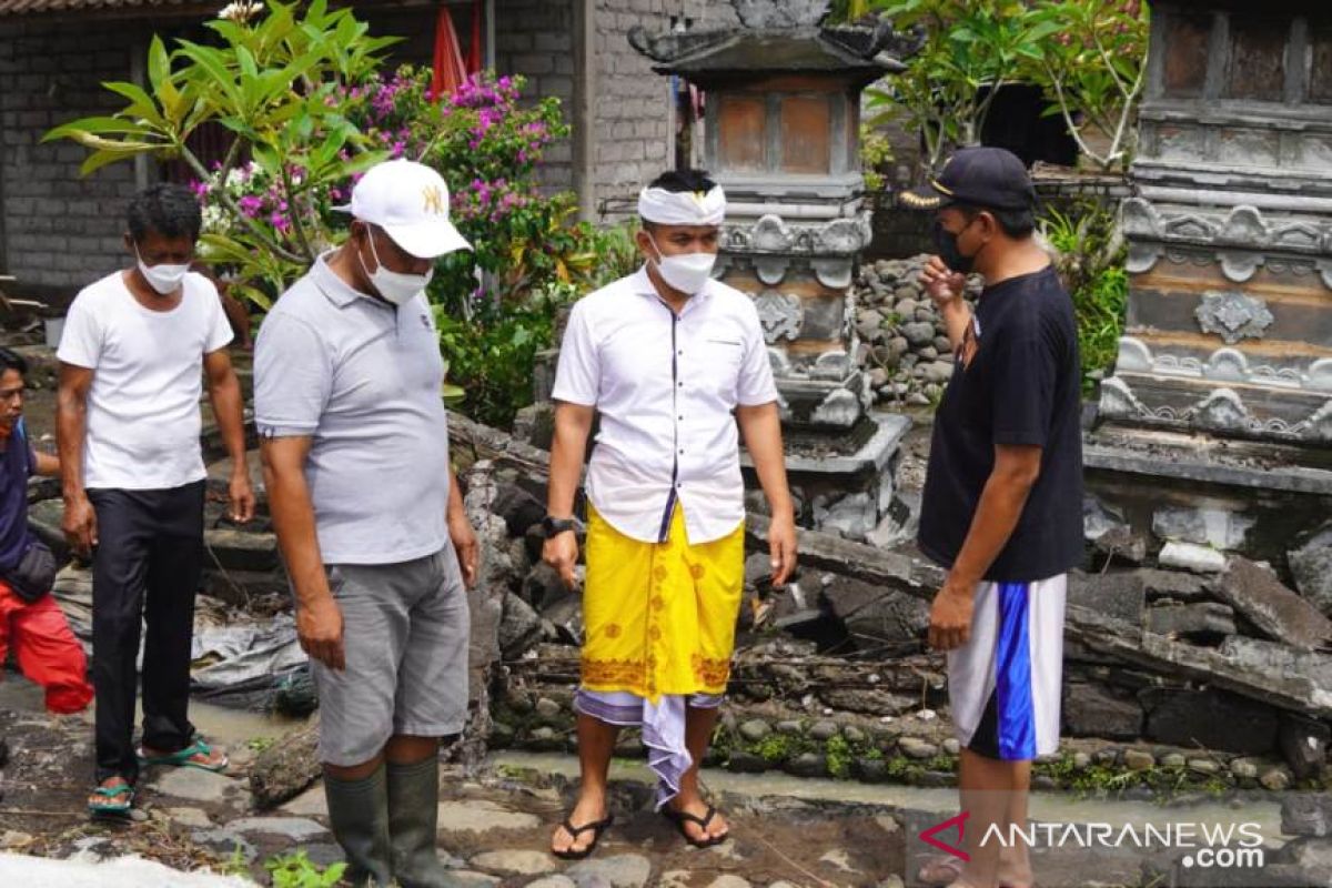 Jembrana dilanda bencana banjir dan tanah longsor