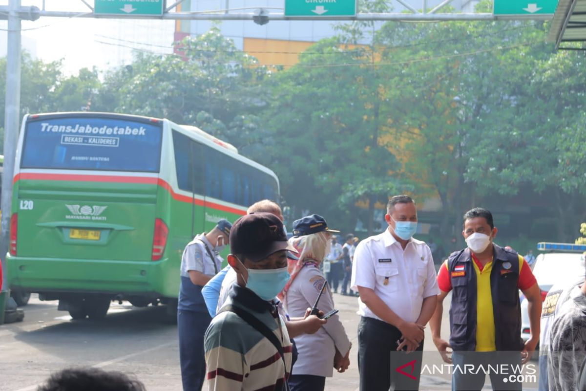 Pemkot gelar vaksinasi COVID-19 para penumpang Terminal Induk Bekasi