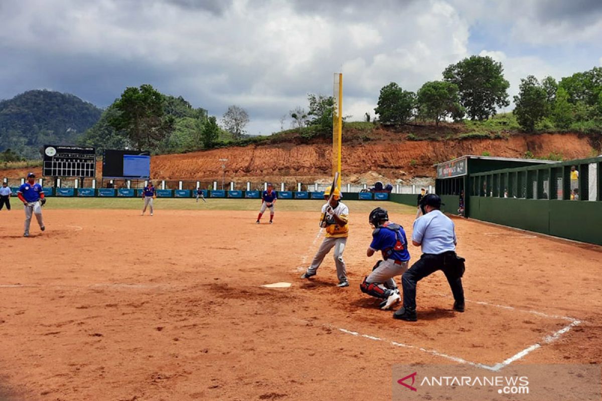 Softbol putra Lampung vs Sulteng awali pertandingan PON XX