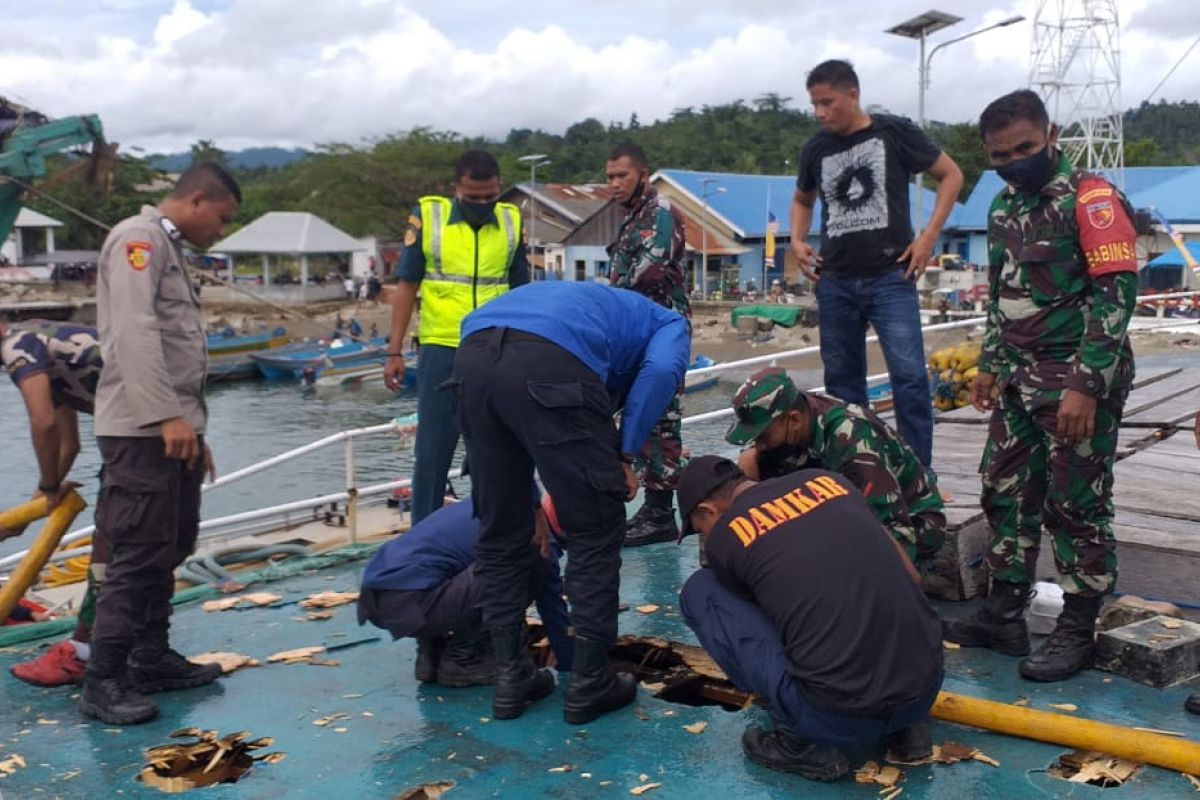 KM Fungka Permata VII terbakar di Pelabuhan Sanana, syukur tidak ada korban jiwa