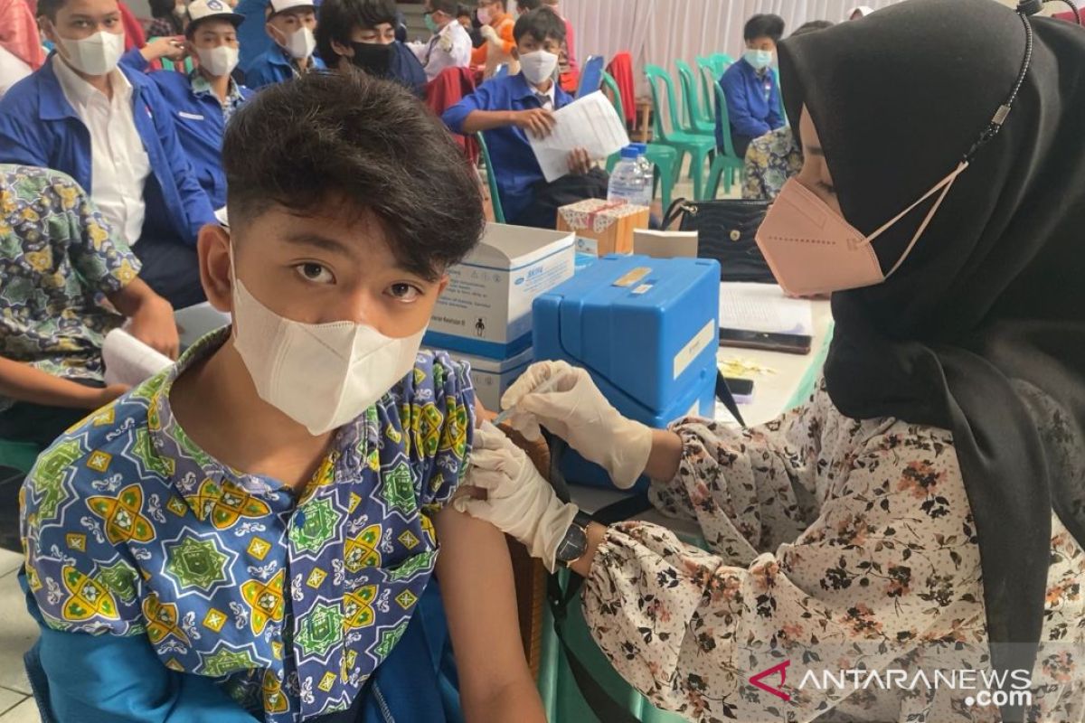 Polres Sukabumi Kota genjot vaksinasi untuk pelajar SMP