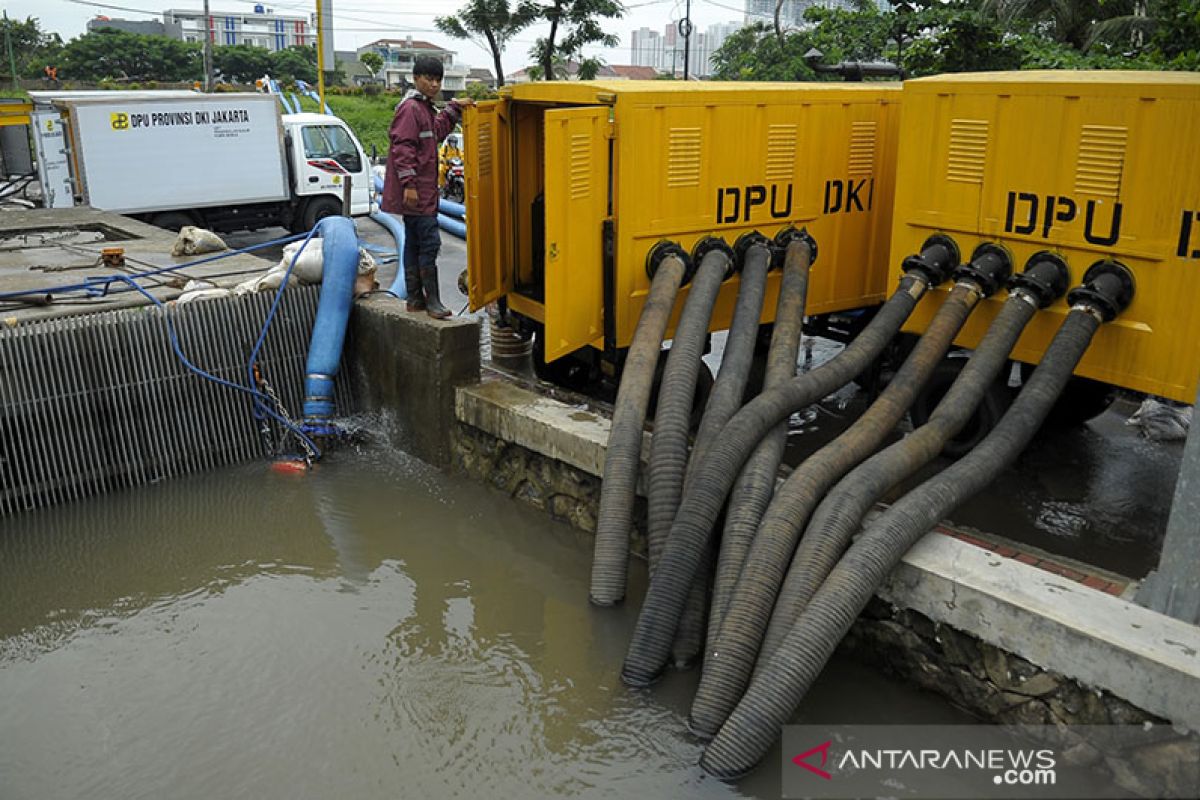 Mesin pompa genangan di Jakarta Utara siap dioperasikan pada November