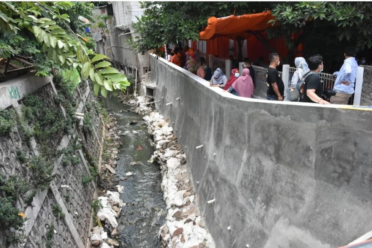 Turap Penahanan Banjir Di Batu Ampar Jakarta Timur Diresmikan Antara News