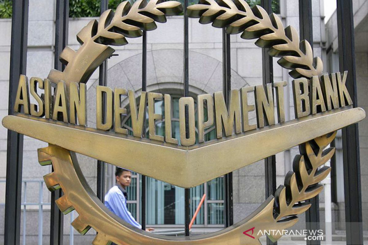 ADB turunkan proyeksi pertumbuhan ekonomi RI jadi 3,5 persen pada 2021