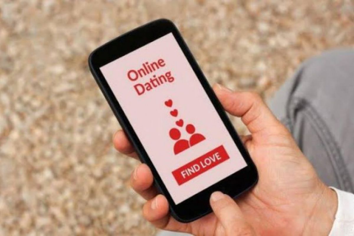 Seorang pria diperas usai kenalan via aplikasi kencan online di Jakut