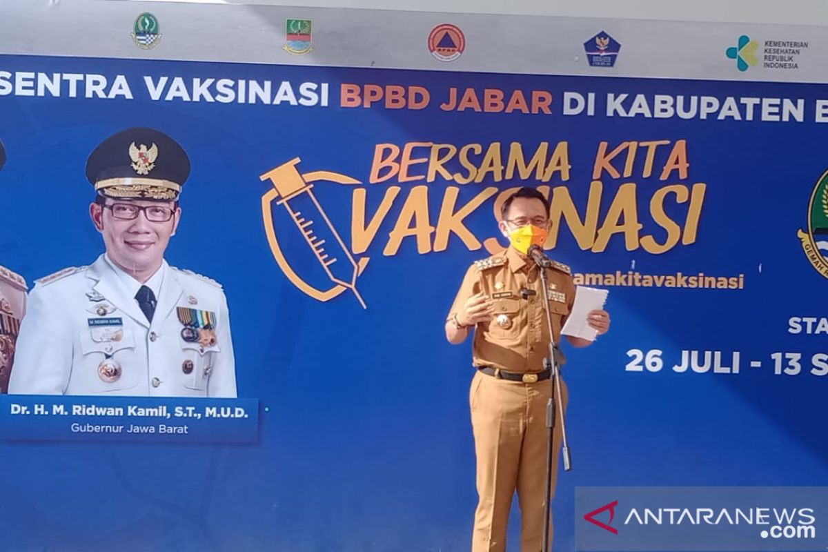 Pemkab Bekasi lirik skema vaksinasi dari pintu ke pintu