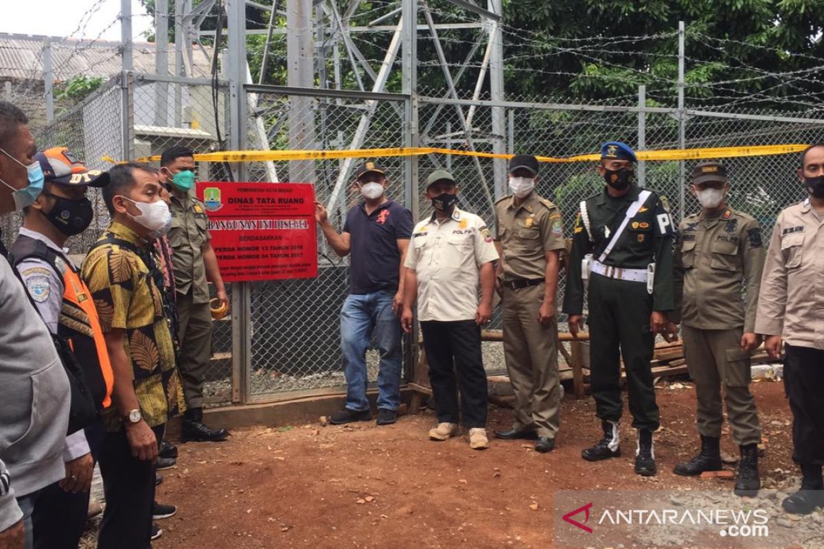 Pemkot Bekasi segel bangunan tower telekomunikasi tak berizin