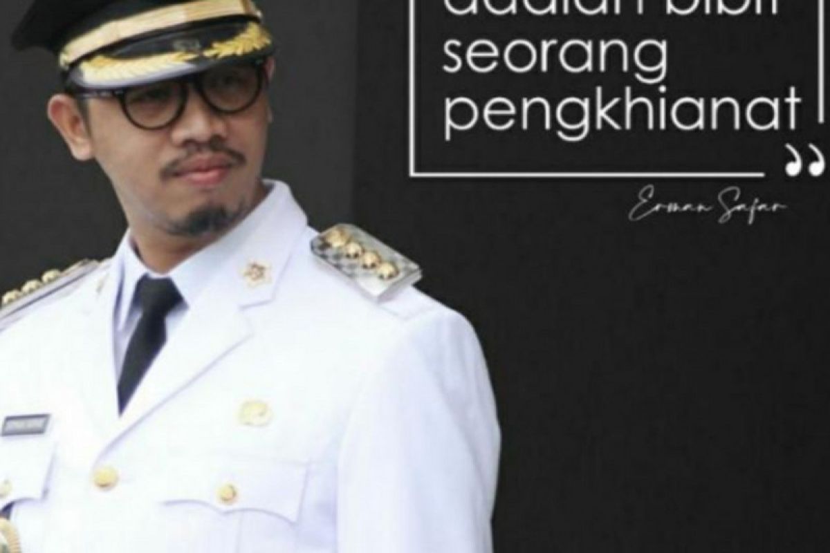 Banyak PNS Bukittinggi pasang foto Wako digambar profil medsosnya, ini kata pegiat media