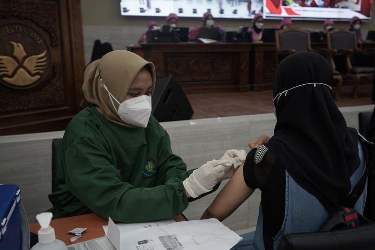 Vaksinasi massal di Untidar bantu pemerintah atasi pandemi