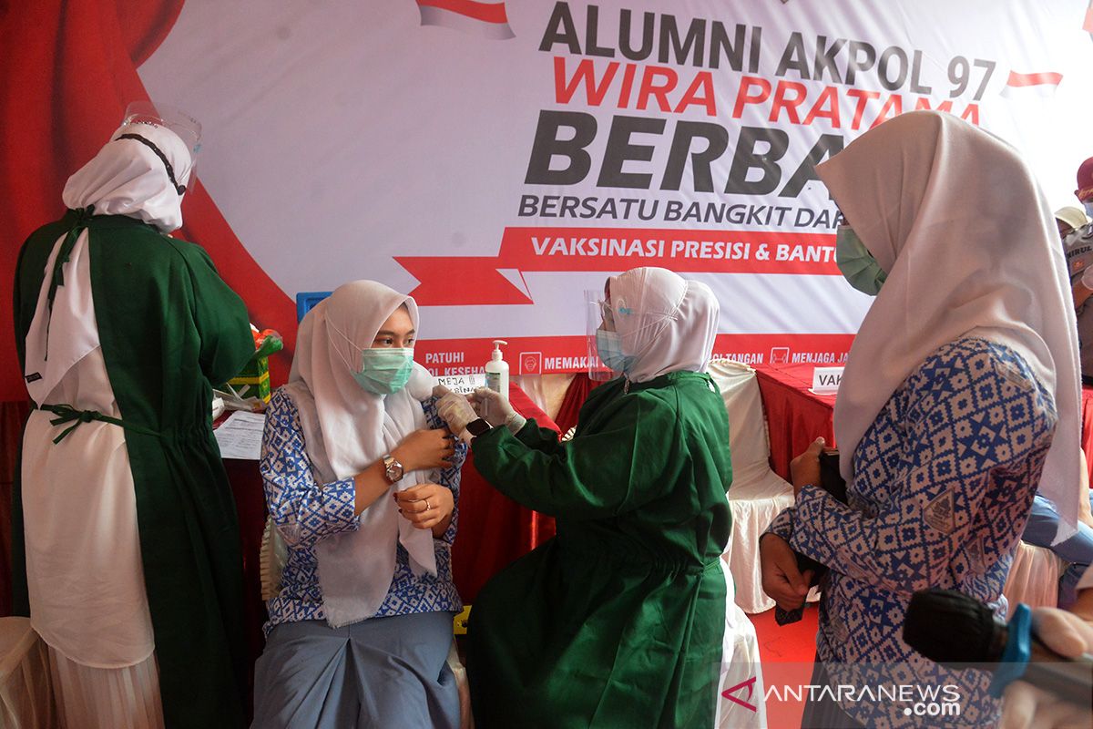 Alumni Akpol gelar vaksinasi untuk pelajar