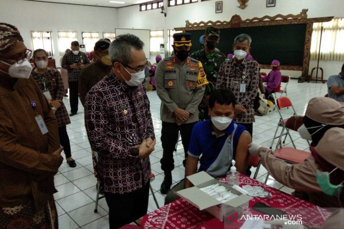 Bupati Bantul : Percepatan vaksinasi agar level PPKM segera turun