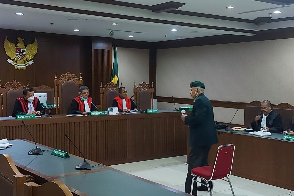 Hakim vonis Mayjen TNI Purnawirawan Kivlan Zen empat bulan penjara terkait senpi ilegal