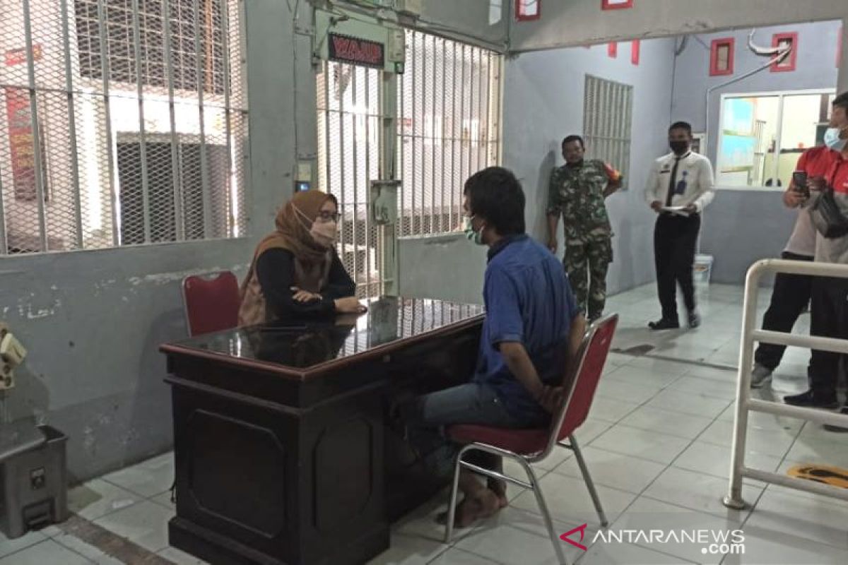 Tahanan Rutan Pekanbaru ditangkap petugas saat loncat pagar