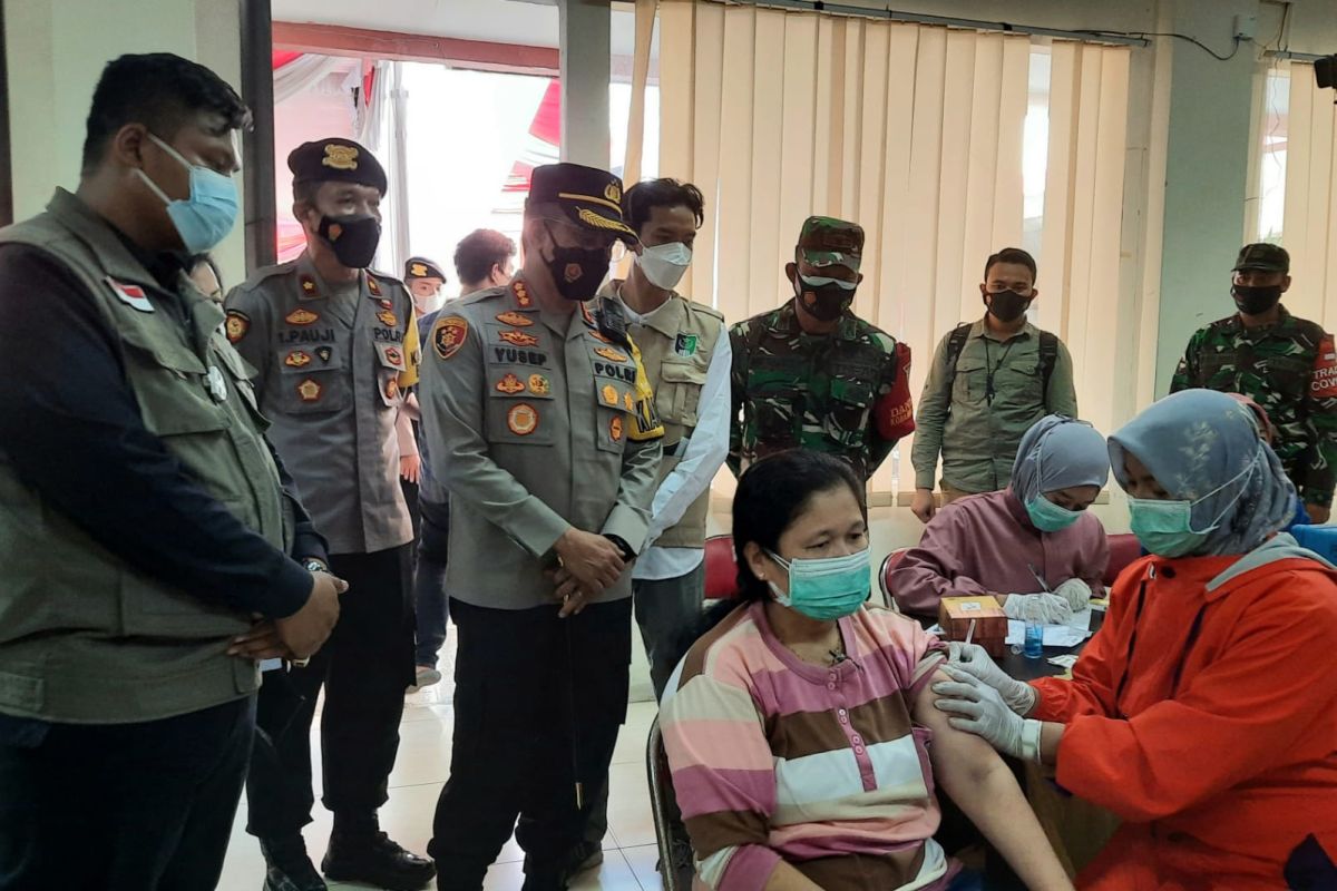 SEMMI Surabaya bersyukur Vaksinasi Merdeka kerja sama dengan Polri berjalan lancar