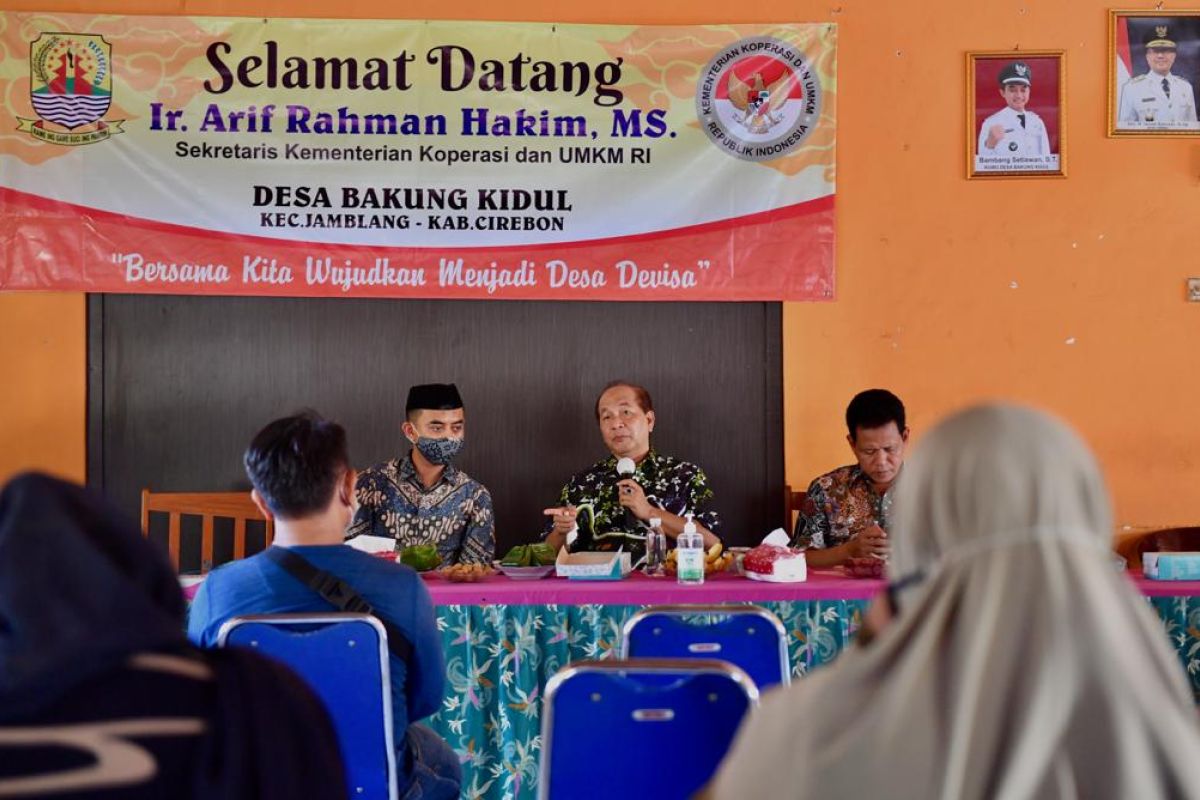 Kemenkop siap bantu perluas pasar produk rotan Cirebon