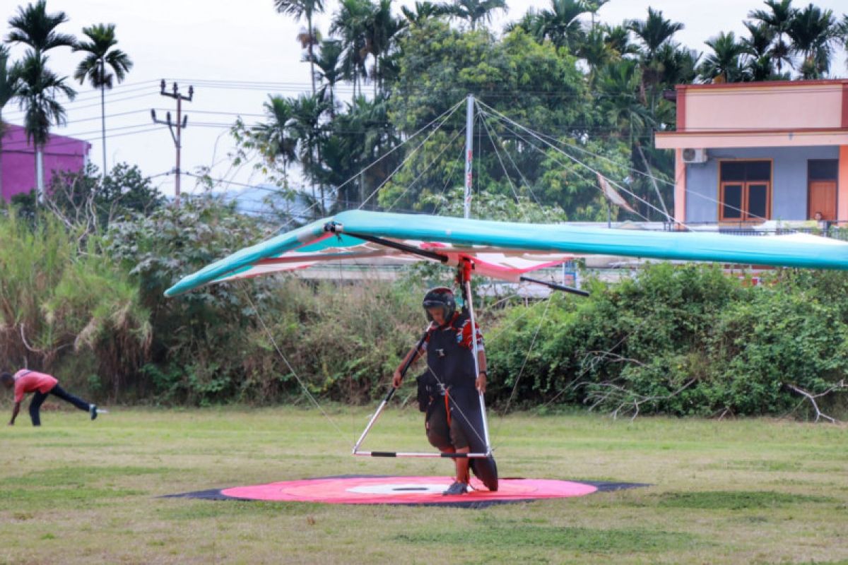 PON Papua-Atlet gantole Sumbar unggul di kategori ketepatan mendarat