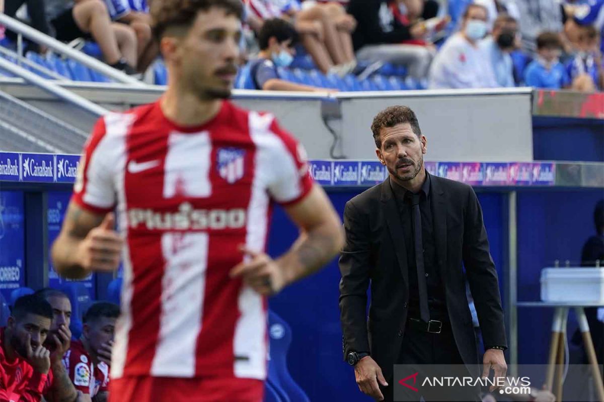 Dikalahkan Liverpool, Diego Simeone abaikan jabat tangan