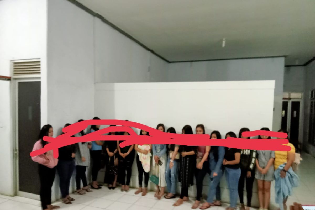 Satpol PP Pasaman Barat amankan 16 orang wanita pemandu karaoke