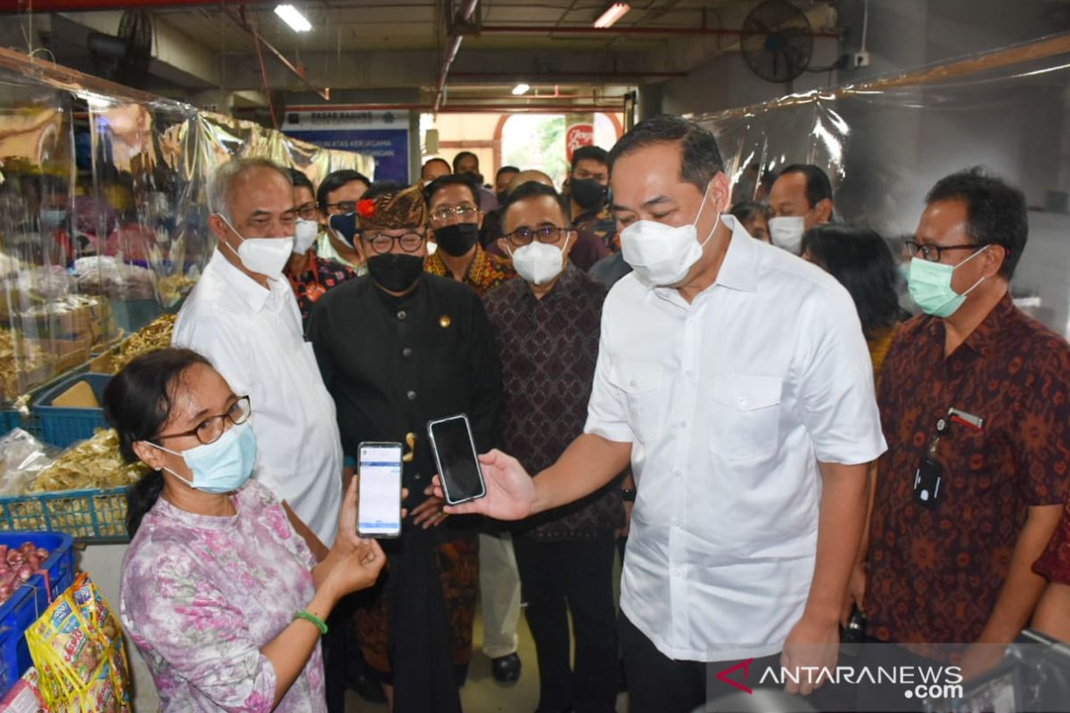 Mendag Muhammad Lutfi pantau pasar rakyat di Denpasar