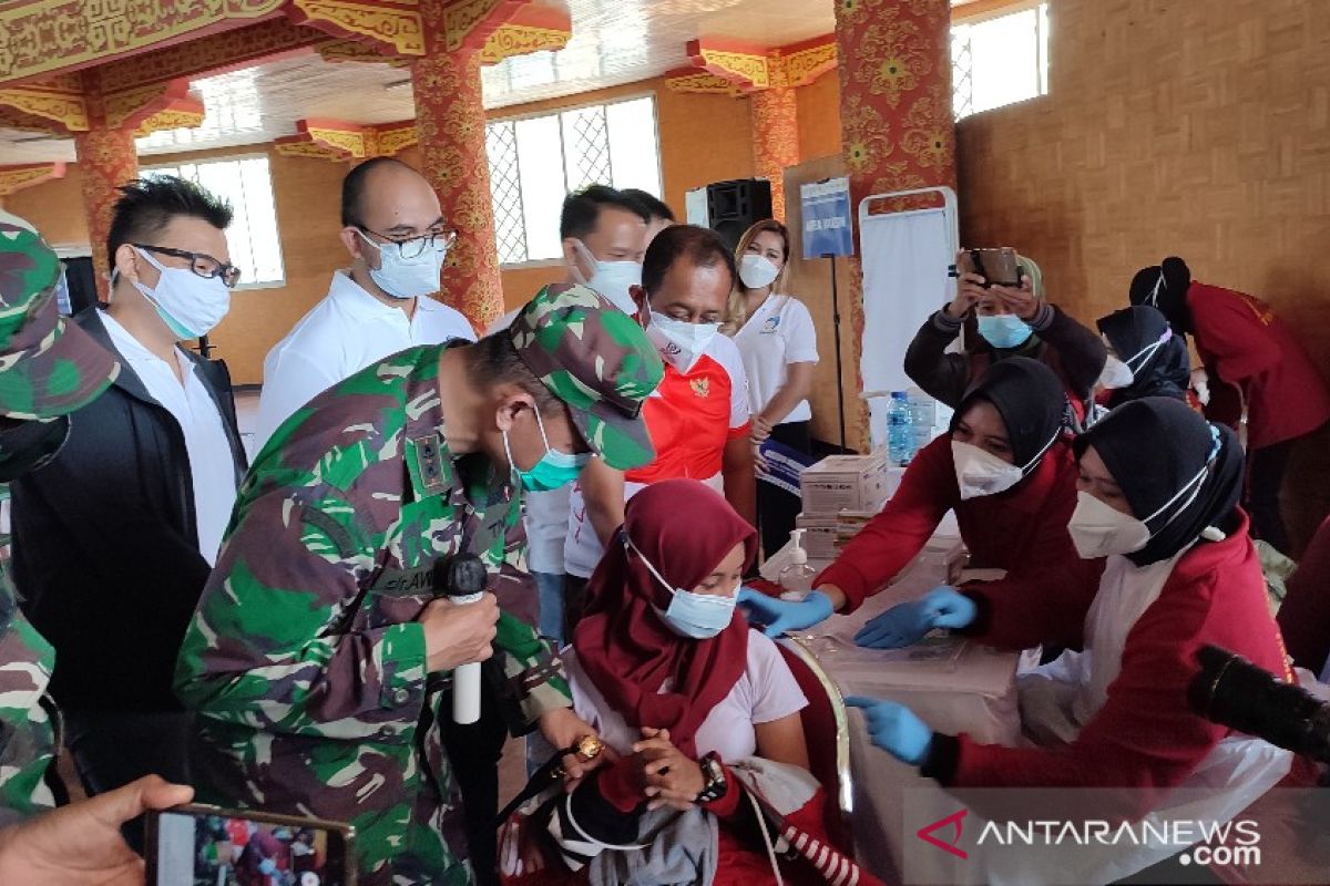 Danone gandeng Kodam V/Brawijaya gelar sentra vaksinasi Indonesia Maju di Surabaya
