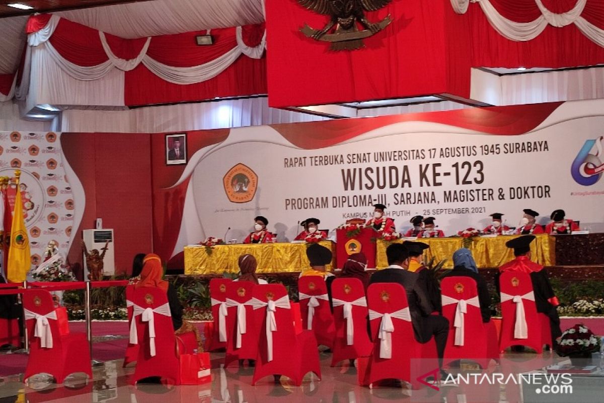 Gelar wisuda hybrid, Untag Surabaya siapkan lulusan bersaing di dunia kerja