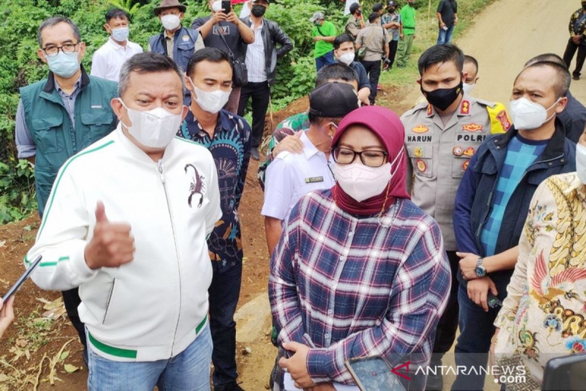 Bupati Bogor minta bantuan anggota DPR bangun Jalur Puncak II (video)