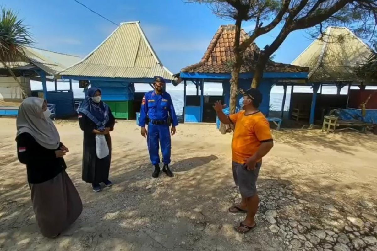 Polres Gunung Kidul halau sekitar 200 kendaraan wisatawan yang masuk objek wisata