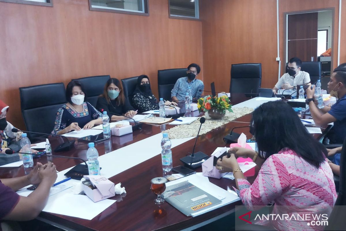 DPRD Kota Medan dorong DPMPTSP permudah izin usaha