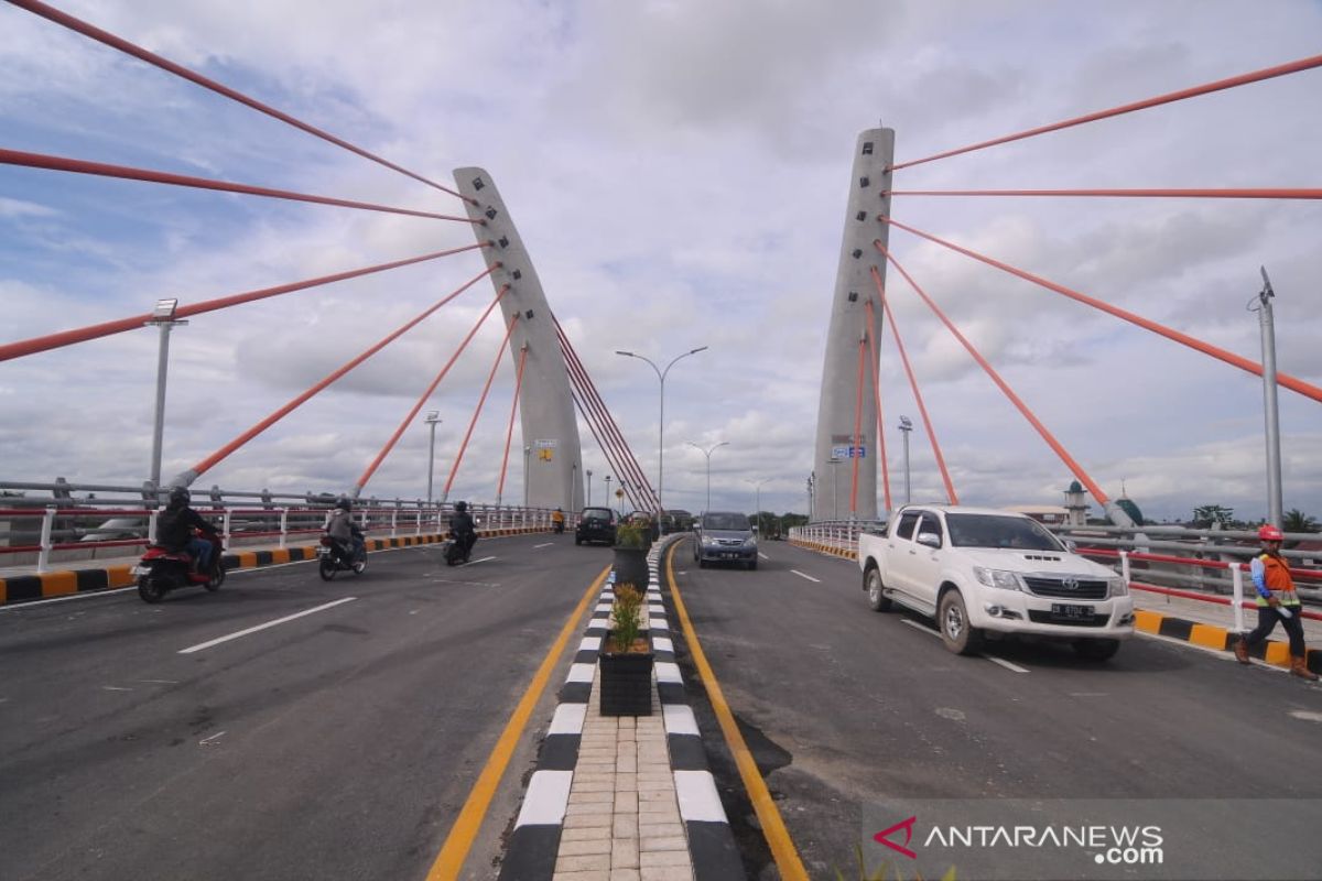 Jembatan Sei Alalak di Kalsel  dibuka untuk uji coba