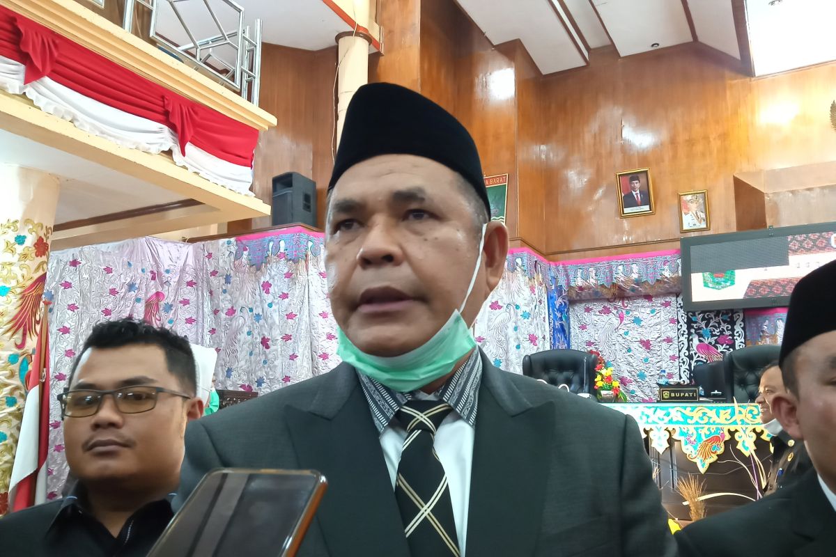 Viral video bupati Solok cekcok dengan salah satu anggota DPRD saat sidang paripurna, ini penjelasannya