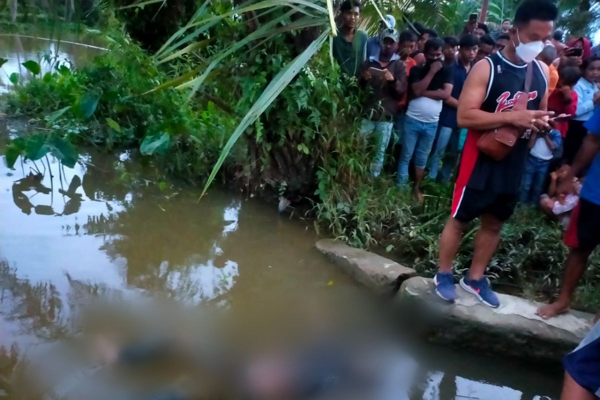 Warga Teluk Meku Babalan Langkat dihebohkan dengan temuan mayat di Sei Pelawi