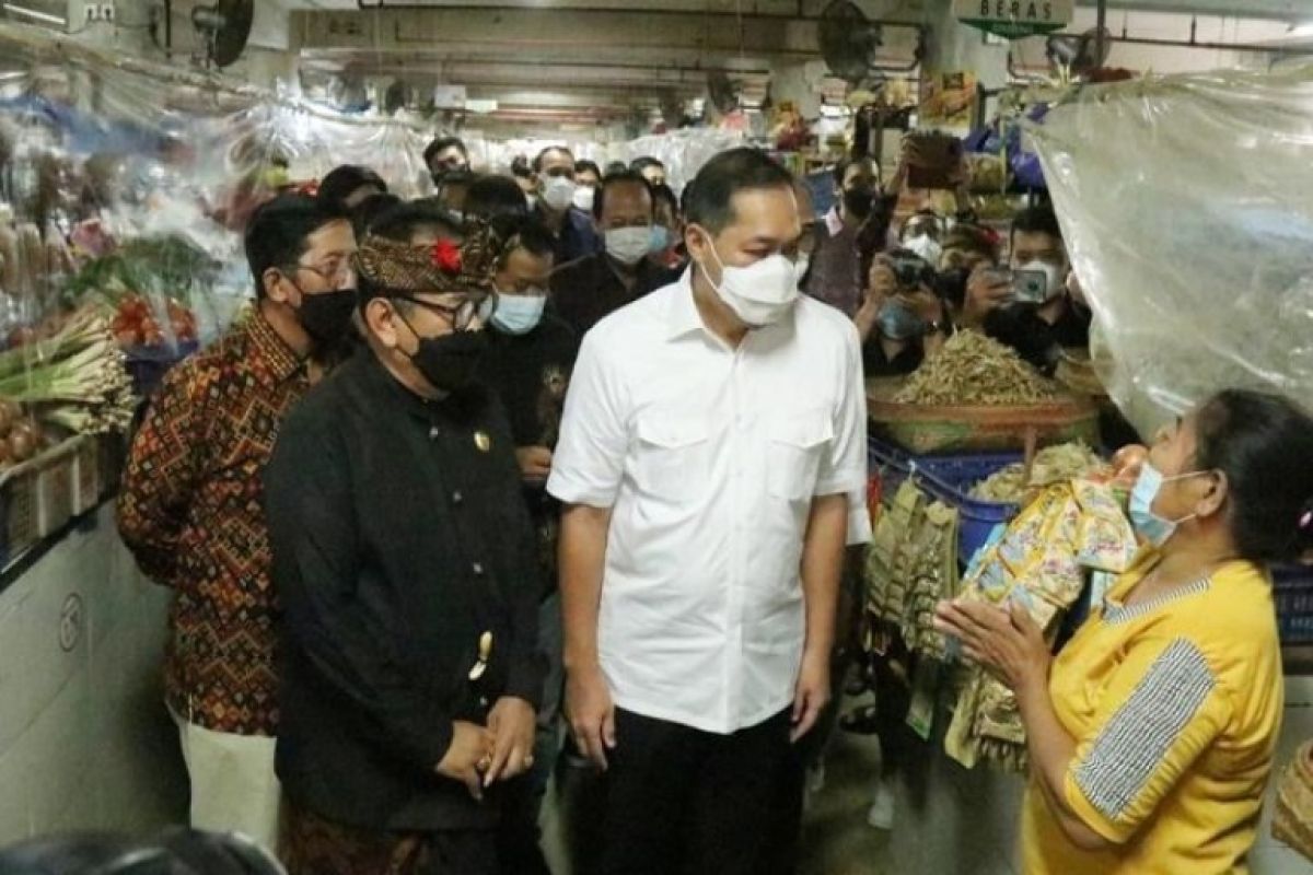 Dampingi Mendag, Wali Kota Denpasar siap terapkan PeduliLindungi di Pasar Tradisional