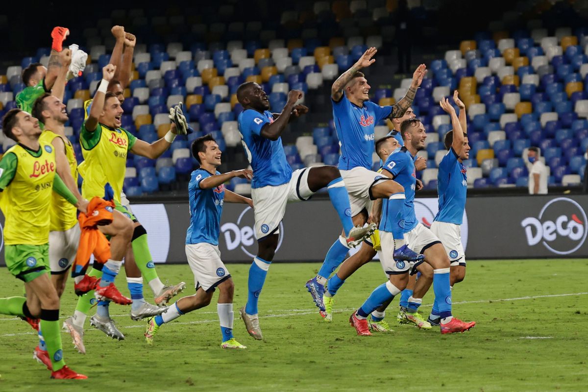 Bekuk Cagliari 2-0, Napoli di puncak lanjutkan awal sempurna