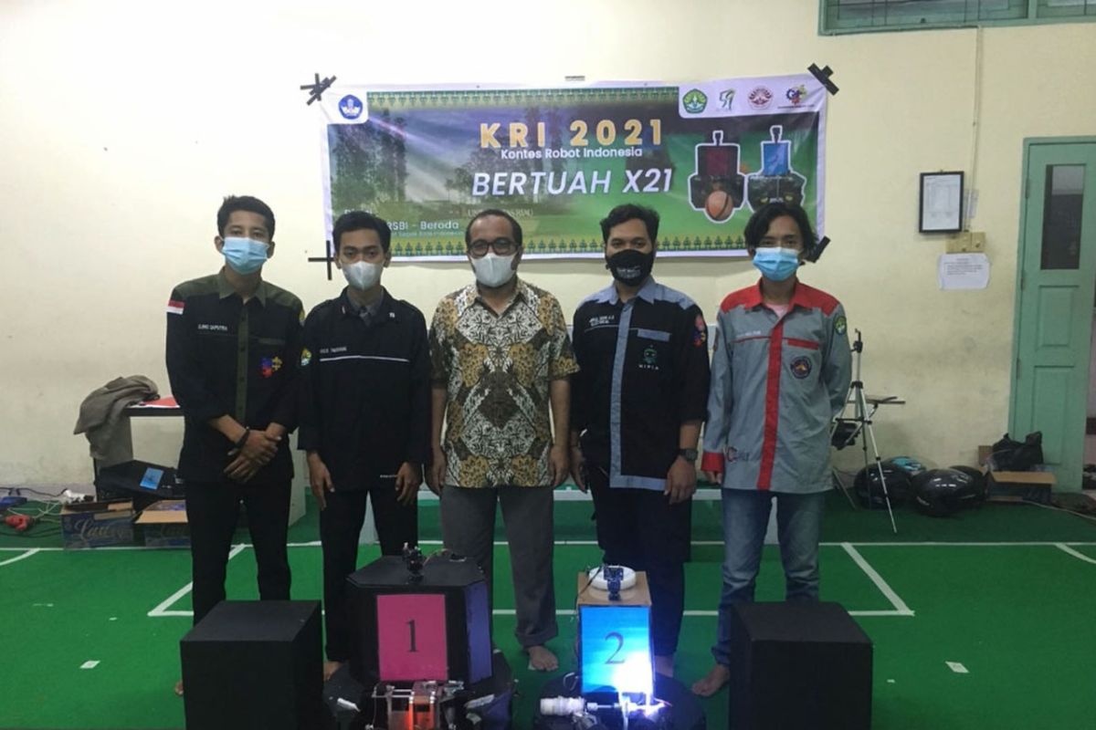 UNRI raih juara III Kontes Robot Indonesia 2021 wilayah I