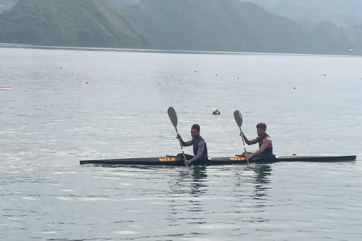 Dayung Papua Barat turun pertama di tiga nomor PON XX