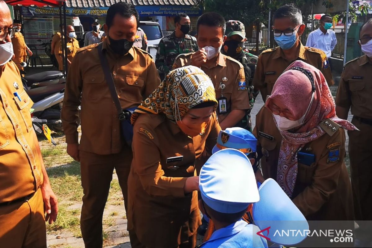 Bupati Serang minta masalah sekolah disegel masuk jalur hukum