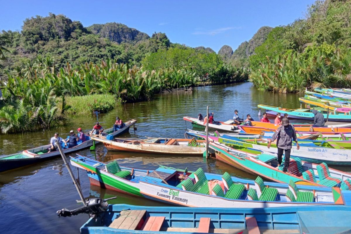 Maros sosialisasikan dua destinasi peringati Hari Pariwisata Dunia