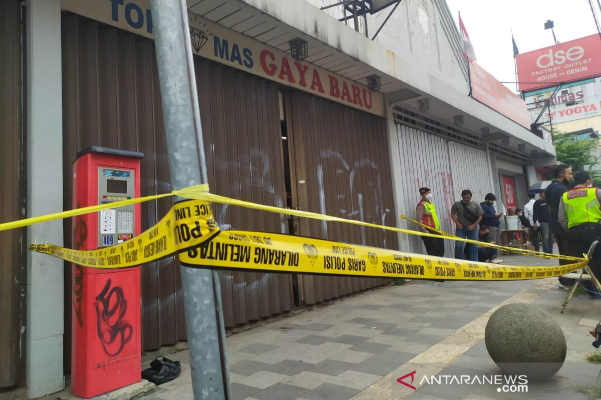 Polisi Bandung tangkap satu buronan pembunuh pemilik toko emas