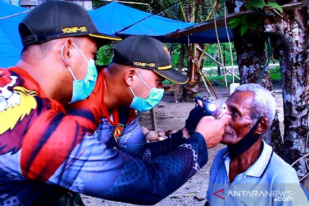 Satgas TNI bantu operasi katarak warga di perbatasan RI-PNG