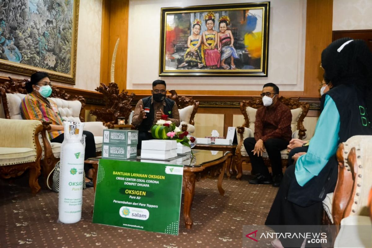 Dompet Dhuafa distribusikan tabung oksigen untuk masyarakat Bali
