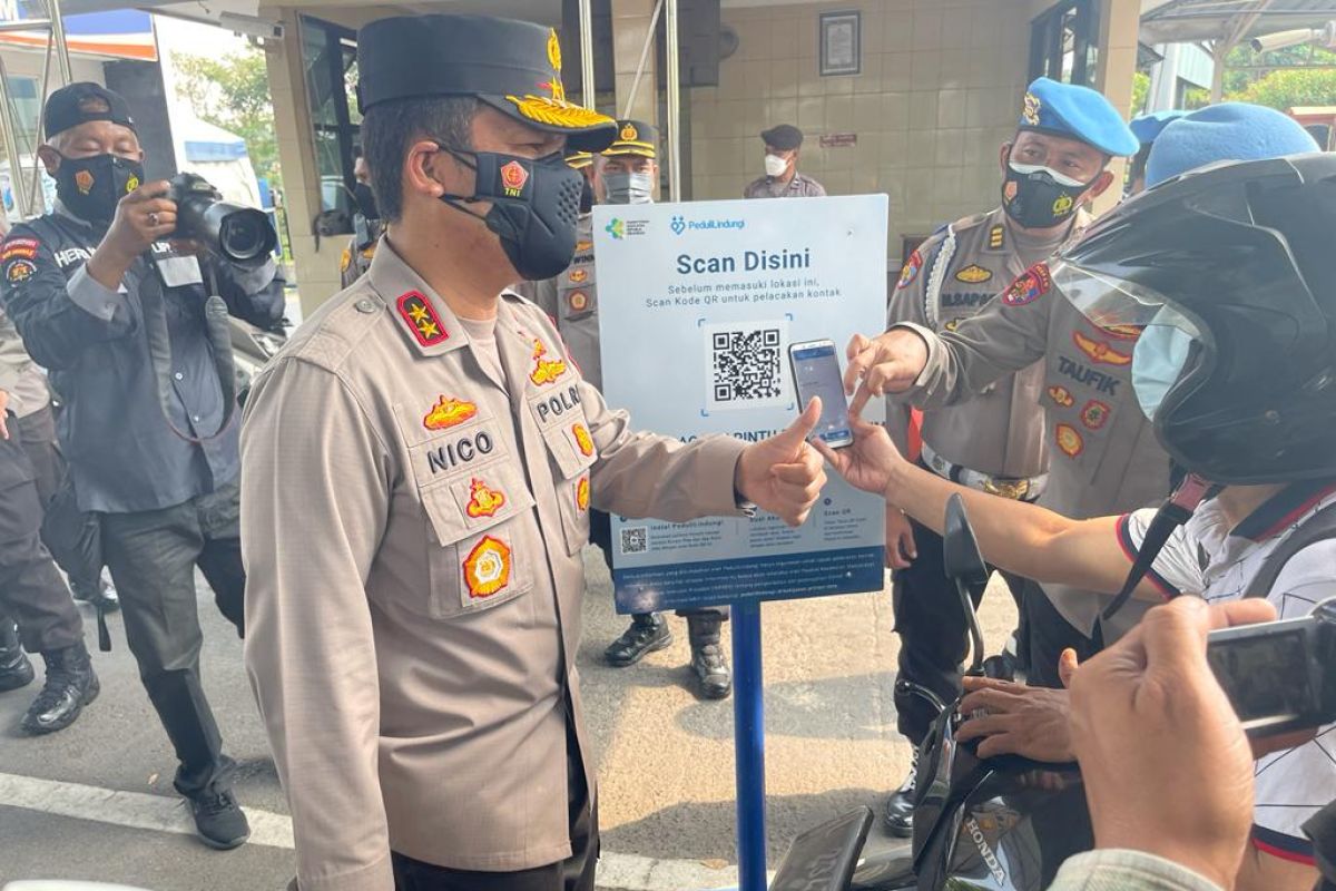 Mapolda Jatim mulai terapkan aplikasi PeduliLindungi bagi anggota dan tamu