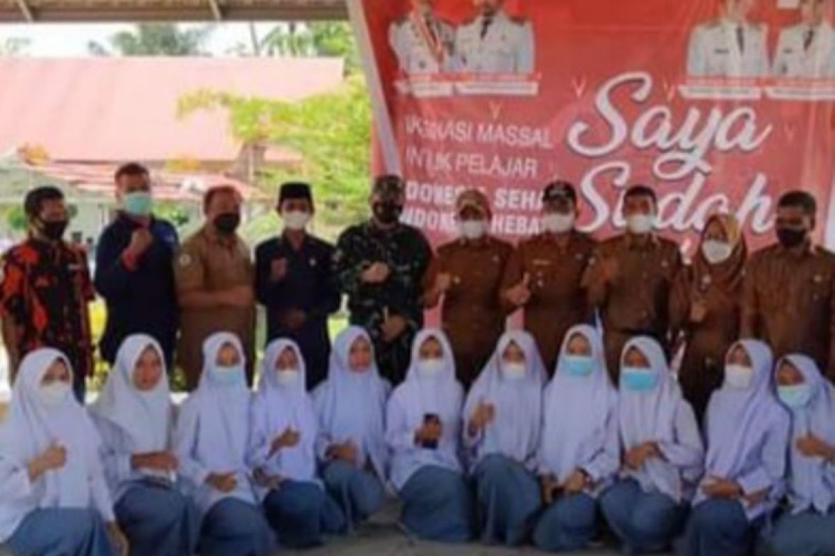 Wakil Bupati Pesisir Selatan ajak pelajar sosialisasikan dampak positif vaksin