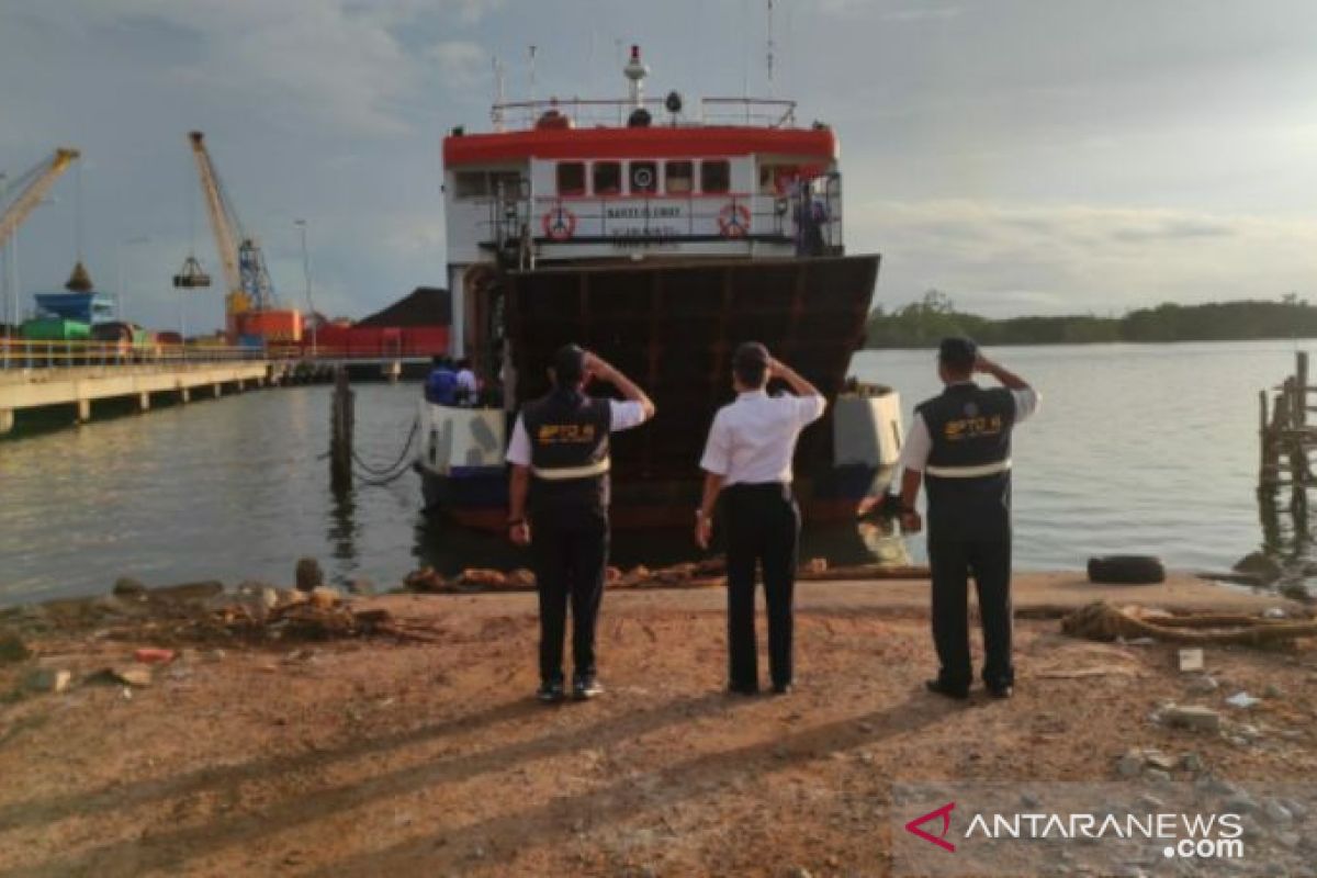 Arus penumpang di Pelabuhan Tanjung Ru menurun selama PPKM