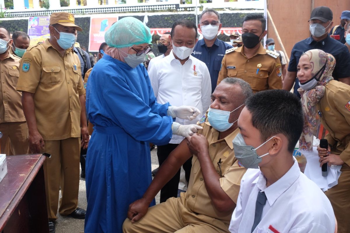 Pupuk Kaltim salurkan 1.000 paket sembako-alkes ke Fakfak Papua Barat