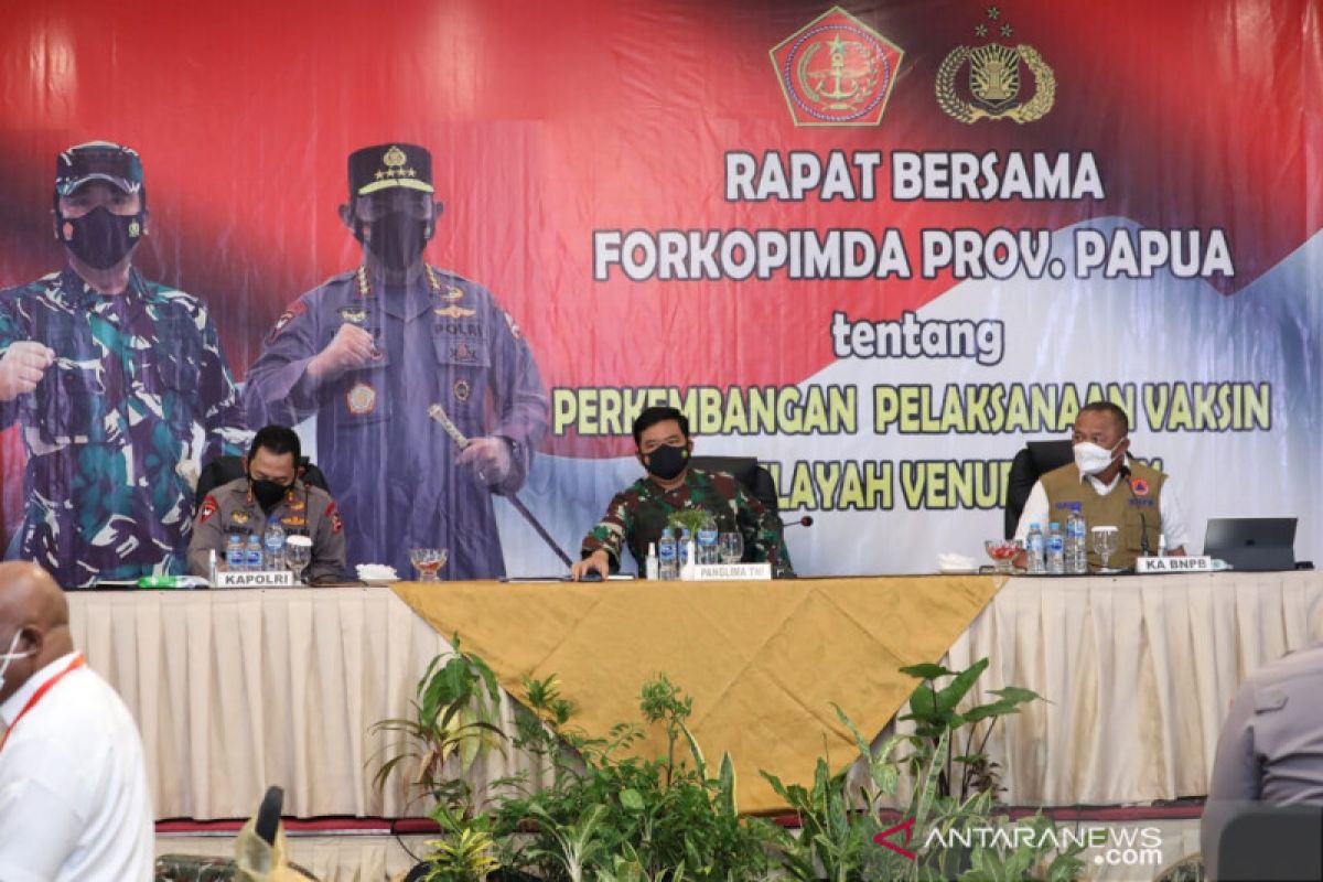 Panglima TNI tegaskan percepatan vaksinasi syarat menjadi "venue" PON